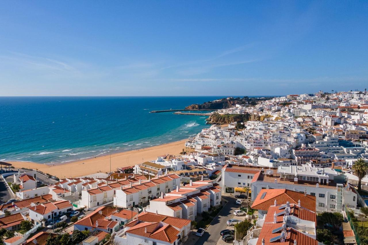 Typical T2 In Albufeira W/ Balcony By Lovelystay 외부 사진